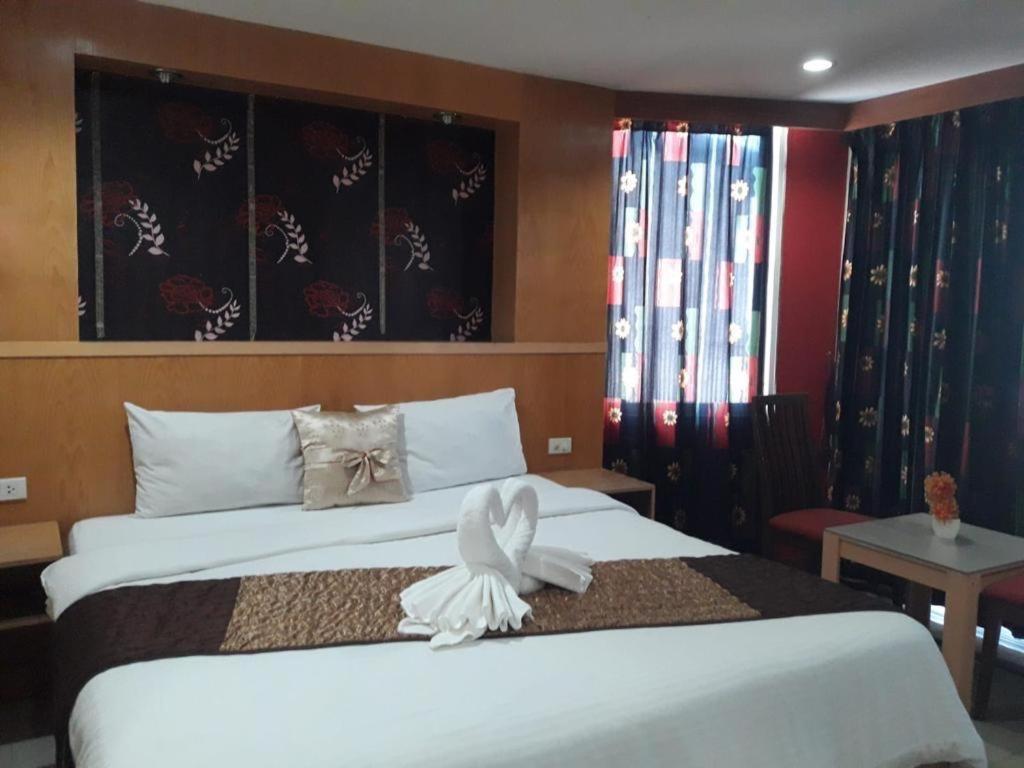 New Pind Balluchi Inn Pattaya Eksteriør billede